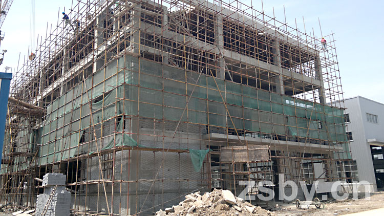 宙斯泵業(yè)在建中的綜合存儲倉庫