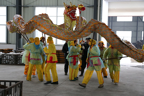 宙斯泵業(yè)“舞龍”賀新春