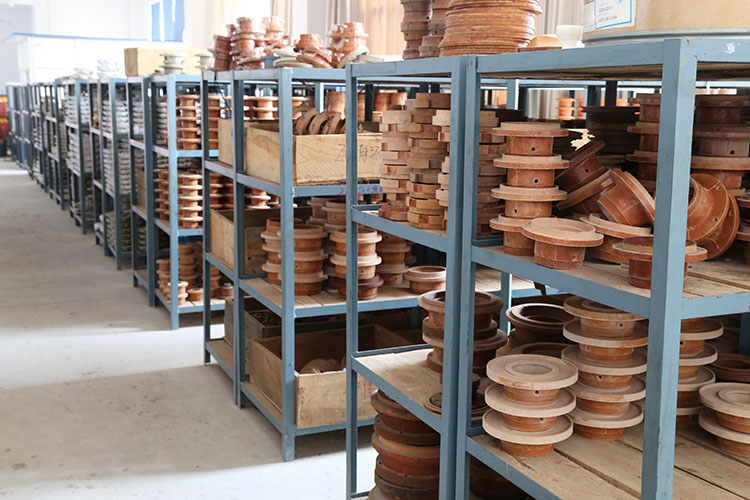 密封盒等零部件整齊有序